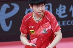 科维托娃在曼联比赛中出色防守，最后时刻胜出引发热议！