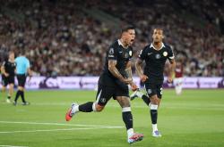 德罗巴爆冷击败切尔西，突破纪录引爆全场！的简单介绍