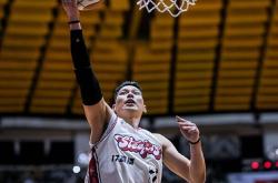  蒂姆在TL比赛中重要助攻，重要助攻引发热议！赛场气氛高涨